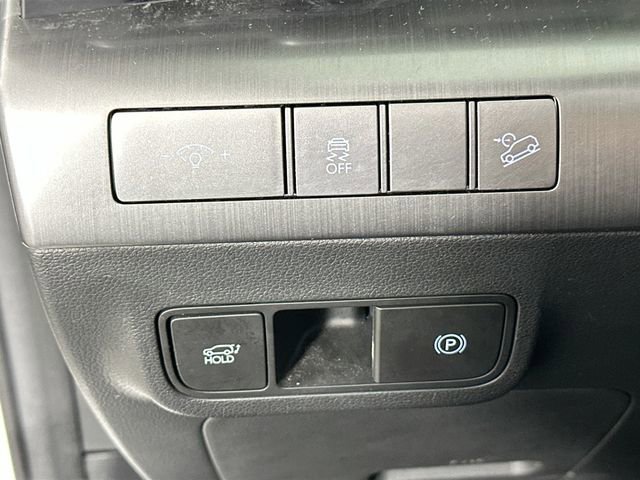 Used 2024 Hyundai Kona Limited AWD/4WD image 25