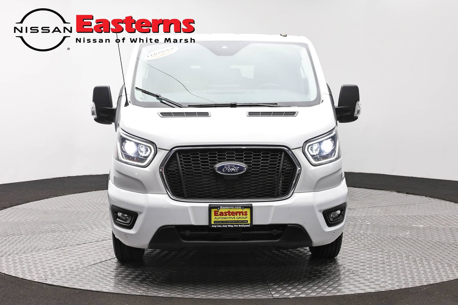 Used 2023 Ford Transit 350 XLT RWD image 2
