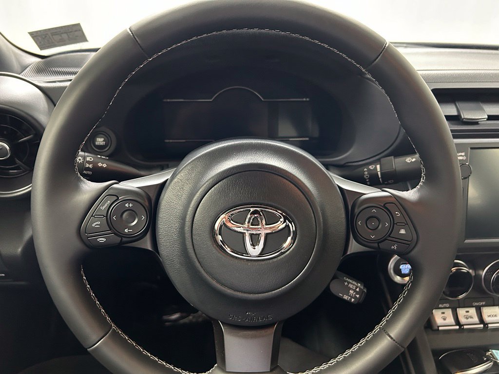 Used 2026 Toyota GR86 Premium w/ ALL Weather Mat Package (TMS) RWD image 17