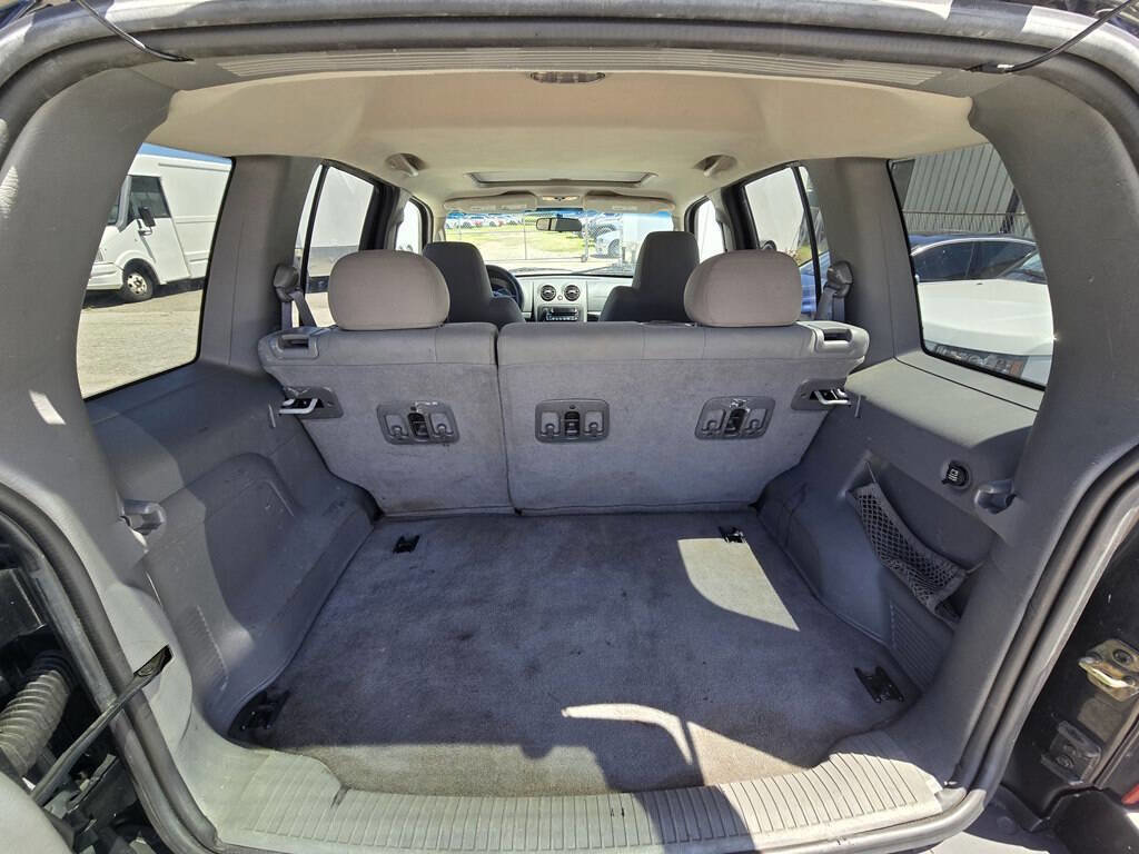 Used 2006 Jeep Liberty Sport AWD/4WD image 21