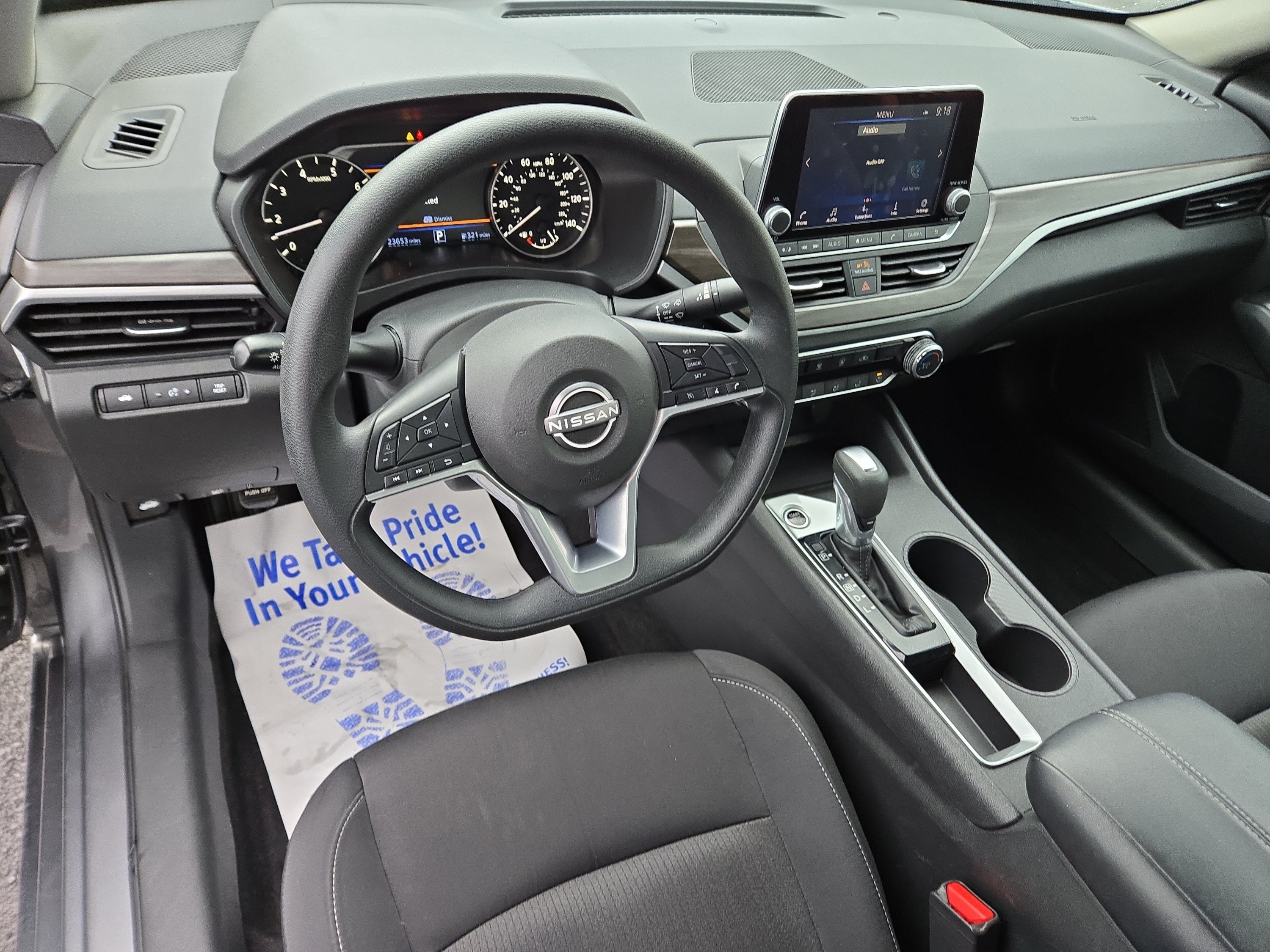Used 2025 Nissan Altima 2.5 SV FWD image 12
