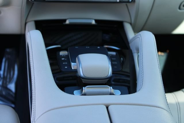 Used 2024 Mercedes-Benz GLS 450 4MATIC image 18