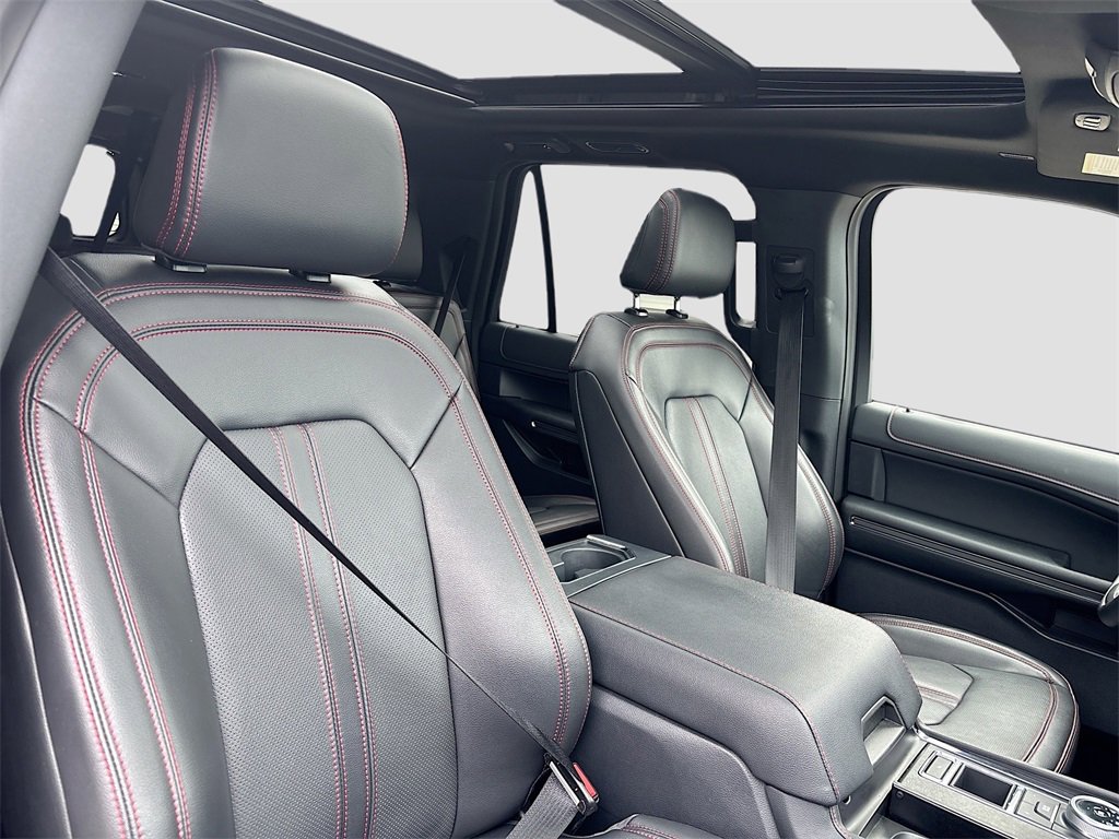 Used 2024 Ford Expedition Max Limited image 31