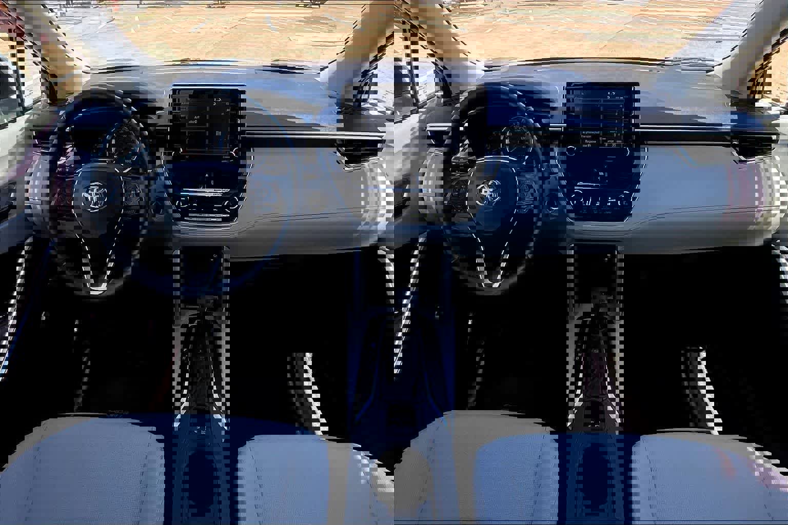 Used 2022 Toyota Corolla Cross LE image 9