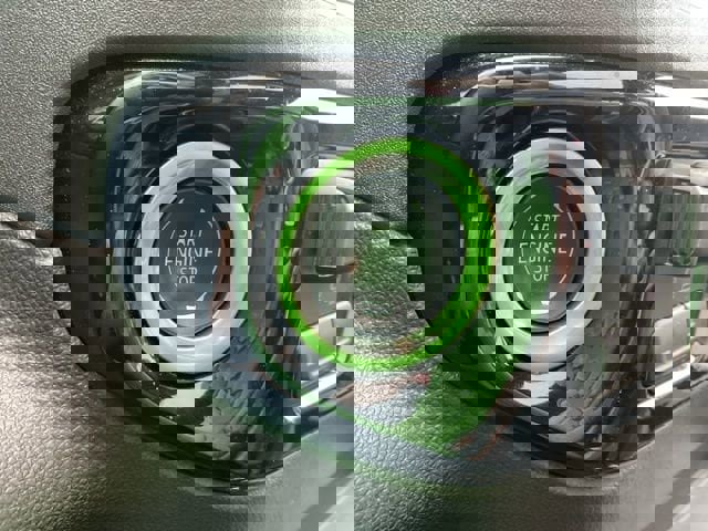 Used 2024 Chevrolet Silverado 1500 ZR2 w/ Technology Package AWD/4WD image 31