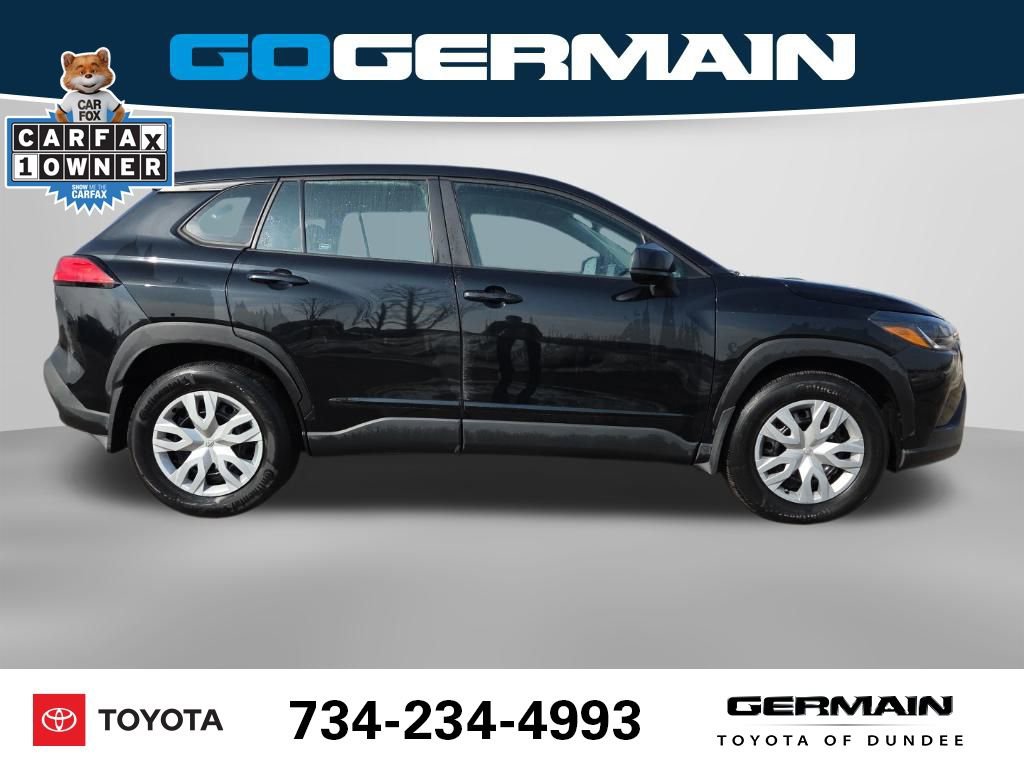 Used 2023 Toyota Corolla Cross L image 7