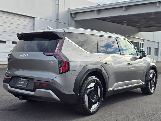 Certified 2024 Kia EV9 Wind AWD/4WD image 6