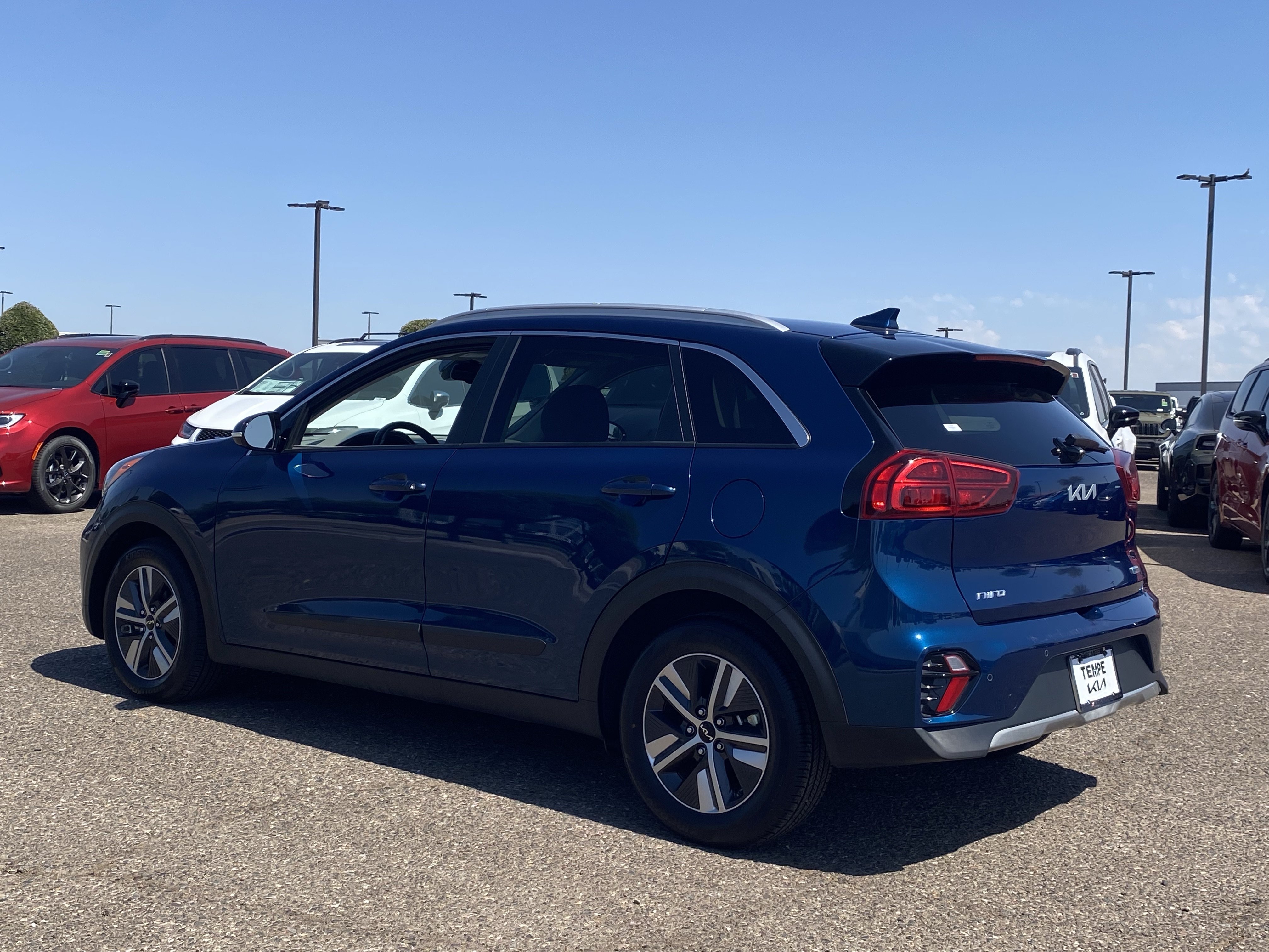 Used 2022 Kia Niro EX Premium FWD image 4