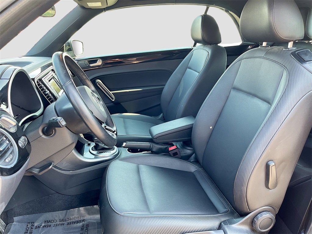 Used 2019 Volkswagen Beetle 2.0T S image 19