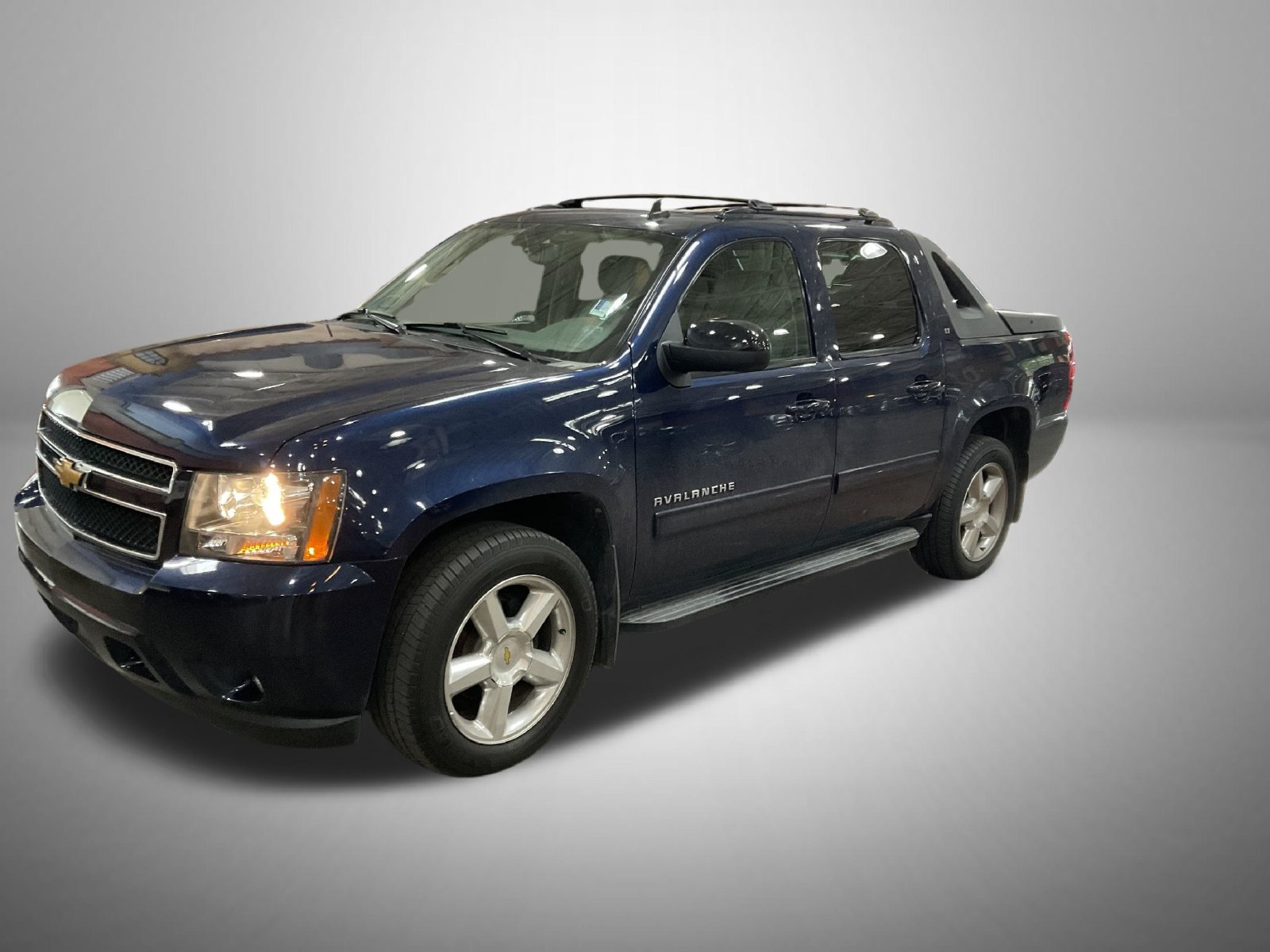 Used 2011 Chevrolet Avalanche LT w/ Luxury Package AWD/4WD image 1
