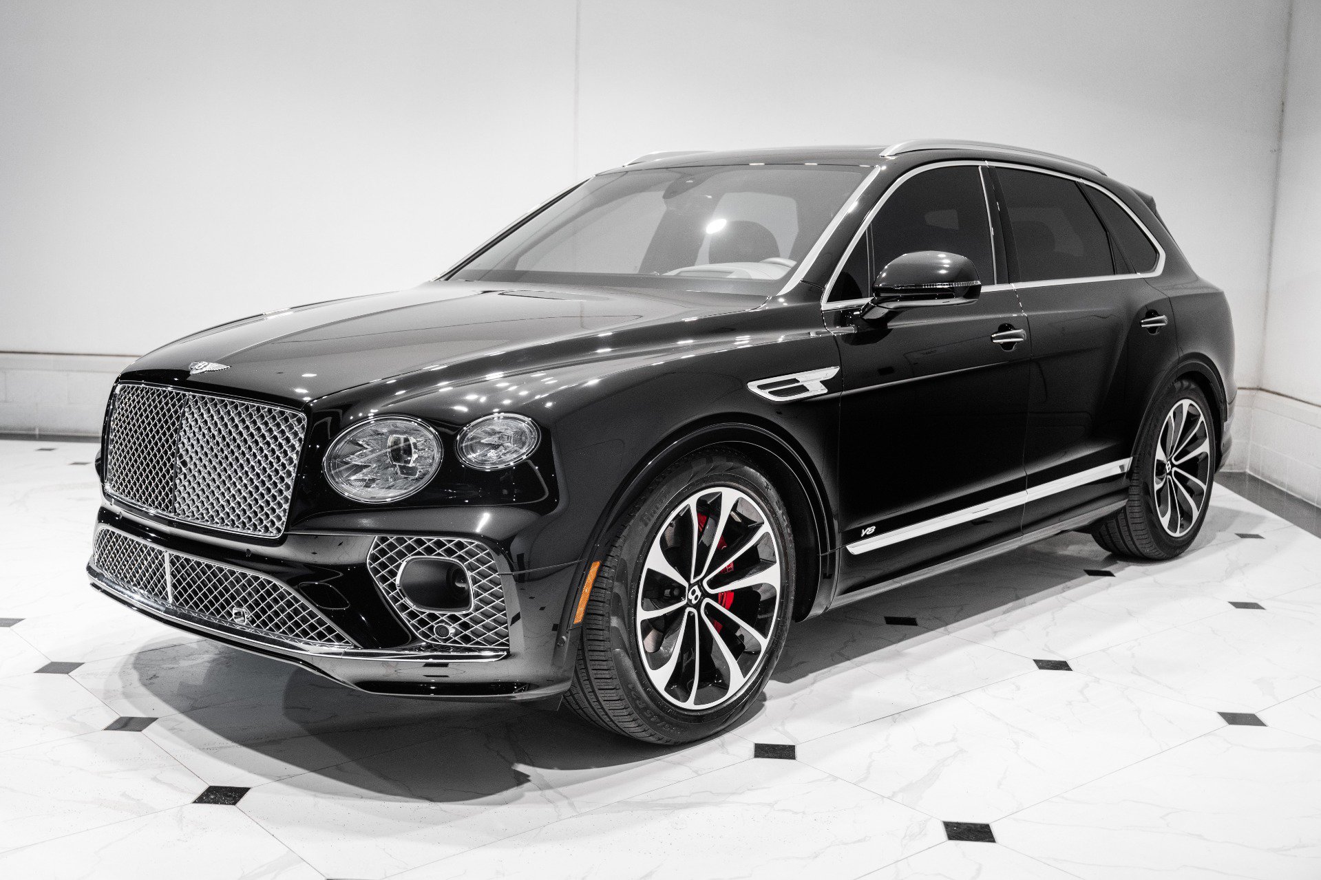 Certified 2022 Bentley Bentayga AWD/4WD image 9