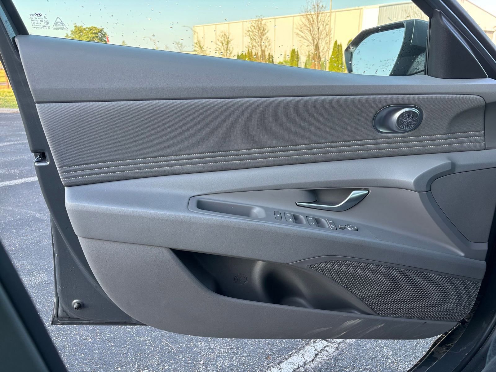 Used 2025 Hyundai Elantra SEL FWD image 18