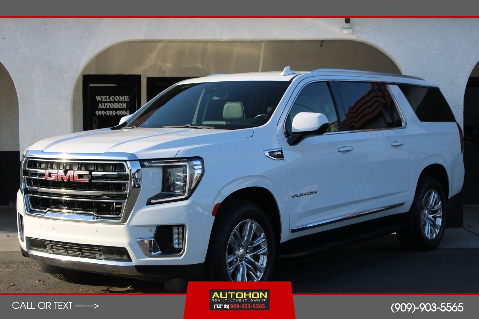 Used 2021 GMC Yukon XL SLT AWD/4WD image 1