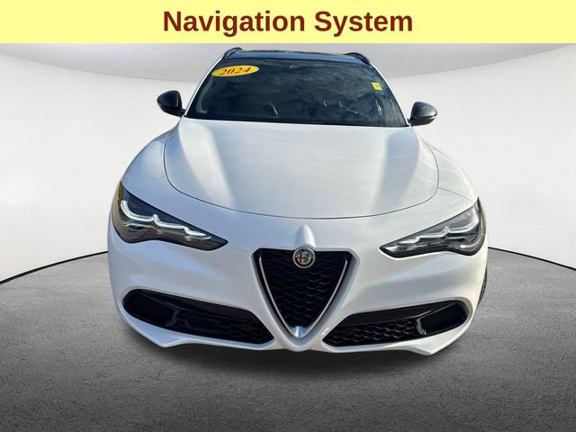 Used 2024 Alfa Romeo Stelvio Ti w/ Active Assist Plus Package image 4