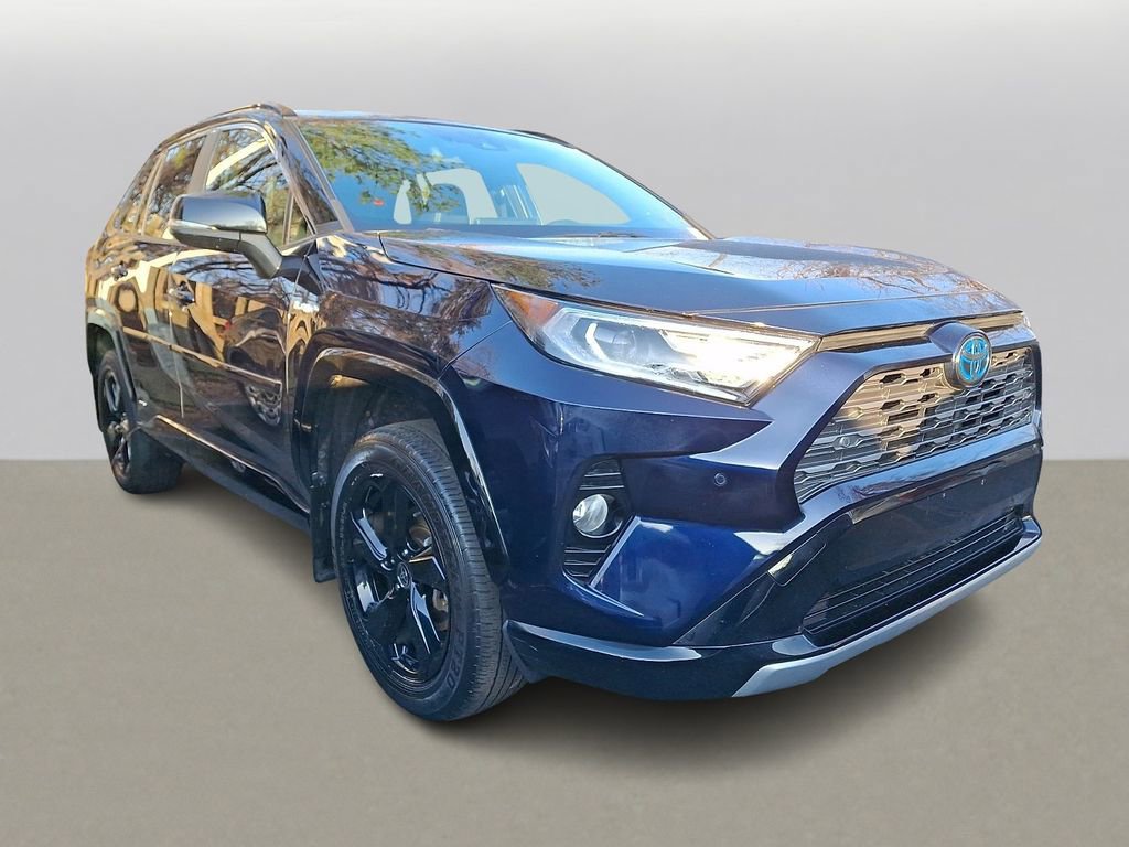 Used 2020 Toyota RAV4 XSE image 3