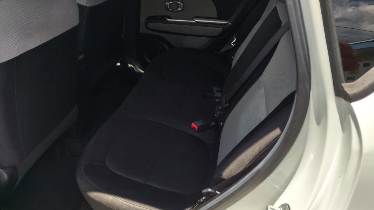 Used 2017 Kia Soul w/ Convenience Package image 26