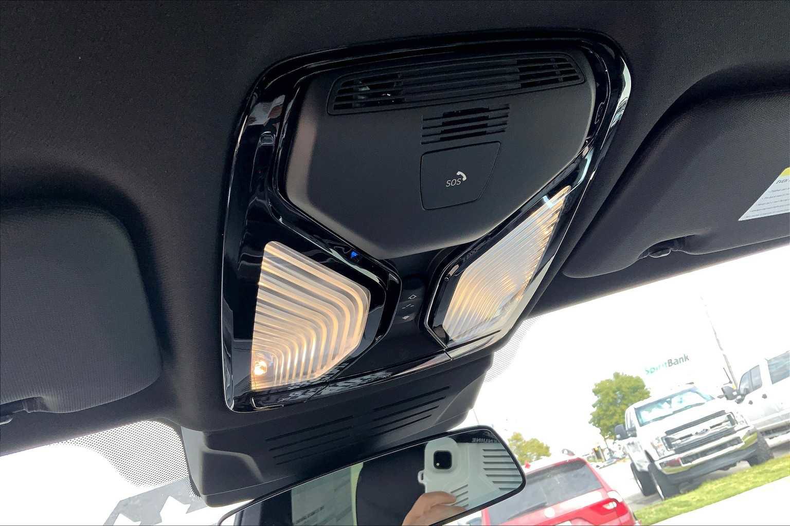 New 2026 BMW X5 xDrive50e w/ M Sport Package image 16