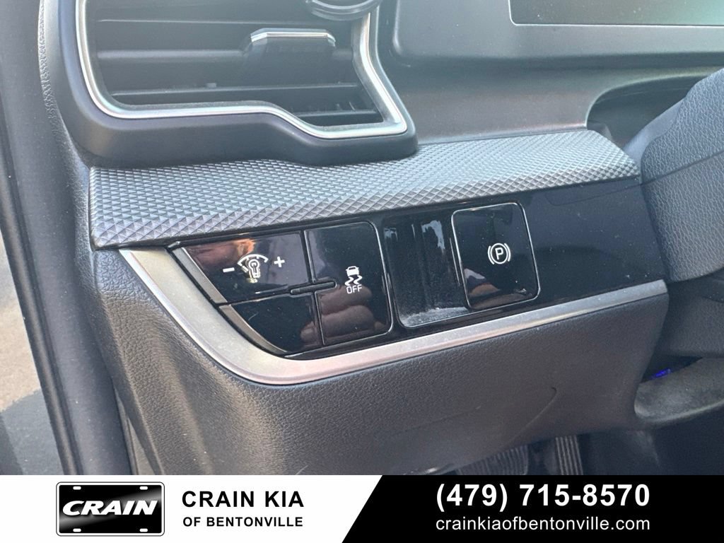 Certified 2024 Kia Sportage LX FWD image 15