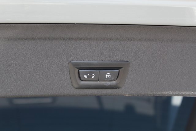 Used 2024 BMW X6 xDrive40i w/ Premium Package image 8