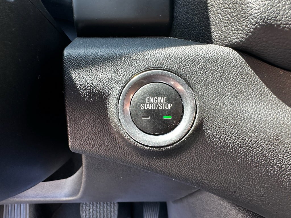 Used 2024 GMC Terrain SLE AWD/4WD image 17
