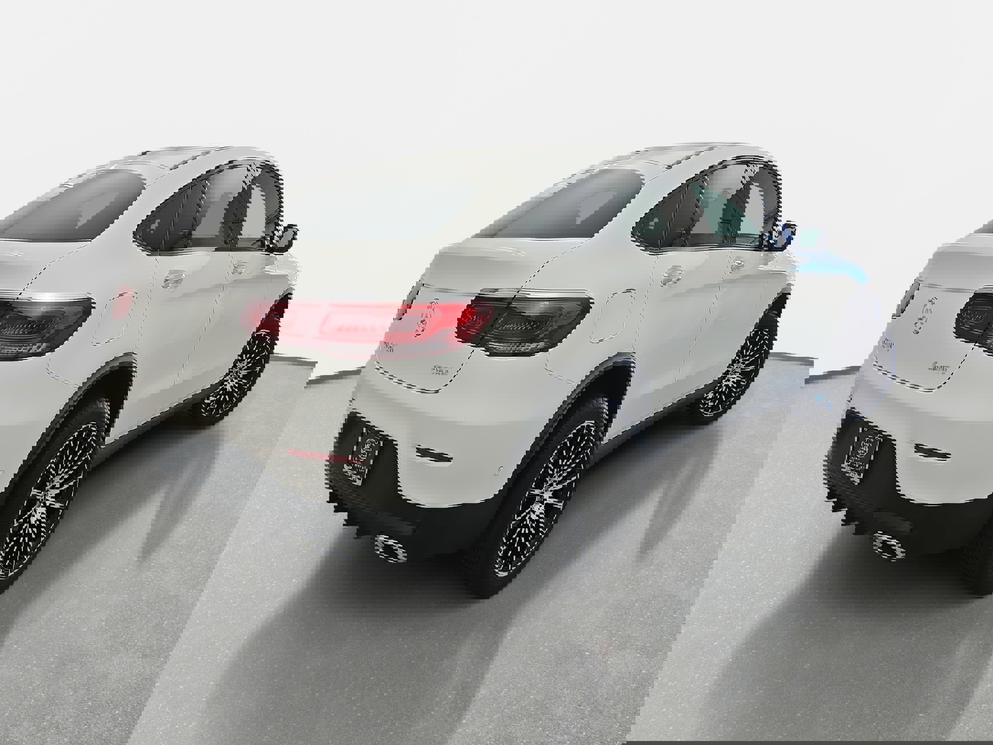 Used 2023 Mercedes-Benz GLC 300 4MATIC Coupe image 5