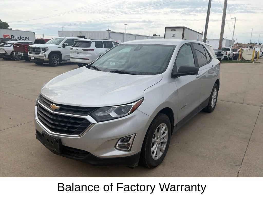 Used 2021 Chevrolet Equinox LS w/ LS Convenience Package AWD/4WD image 3