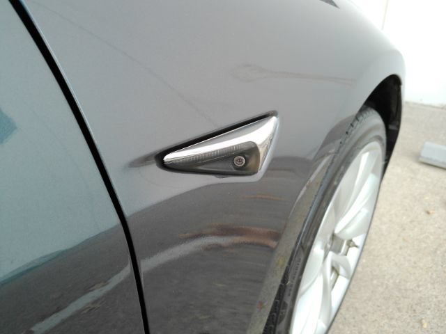 Used 2018 Tesla Model 3 Long Range RWD image 21