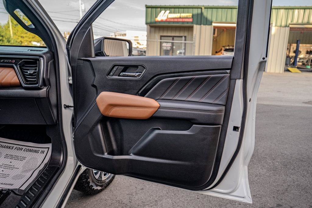 Used 2024 GMC Canyon AT4 w/ AT4 Premium Package AWD/4WD image 22