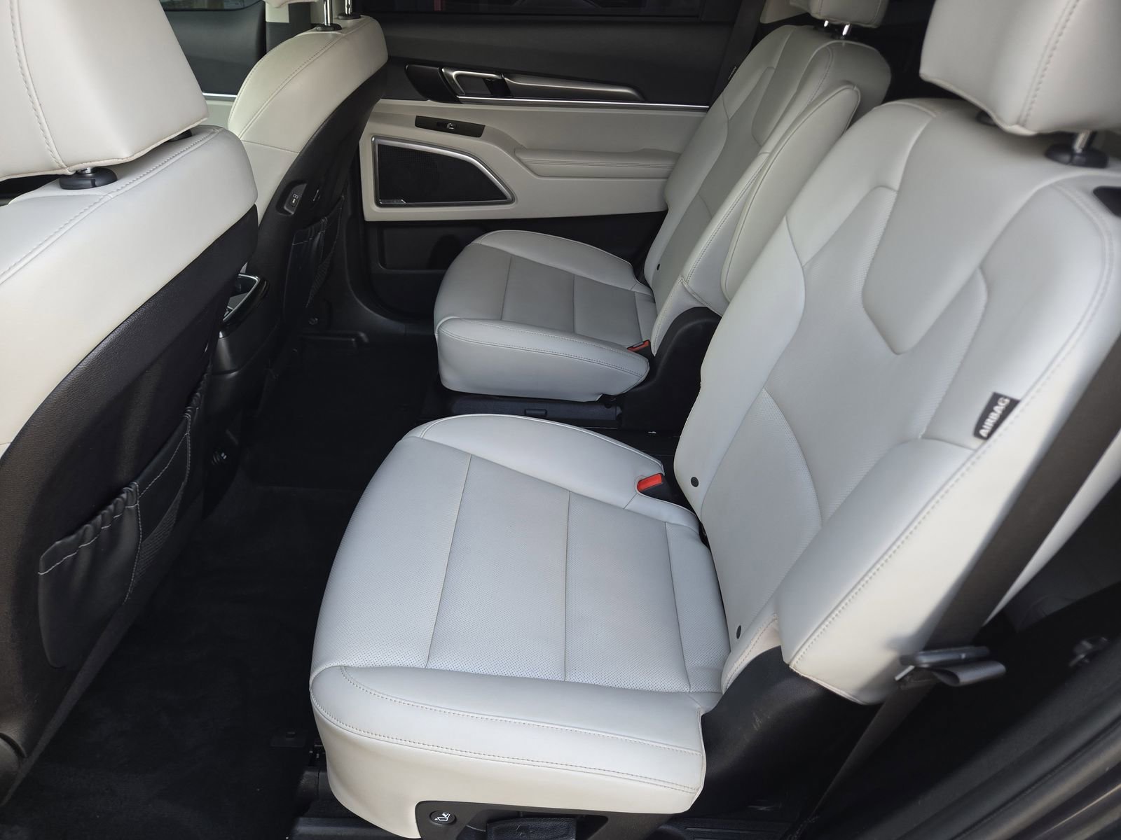 Used 2024 Kia Telluride S image 18