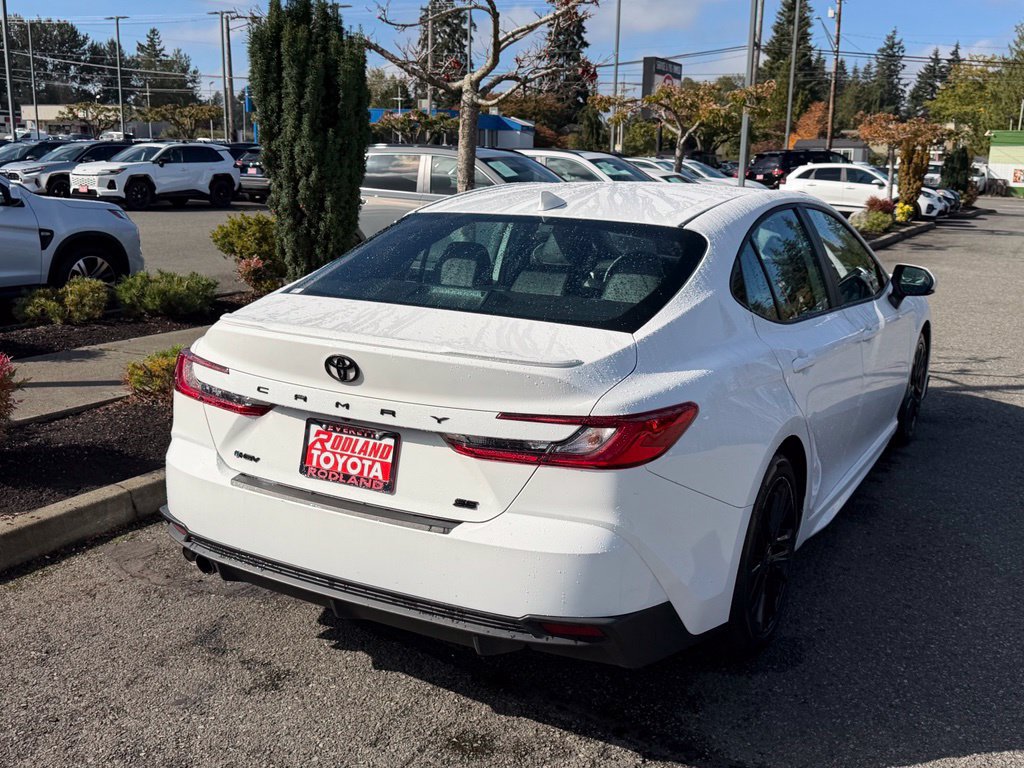 Certified 2025 Toyota Camry Hybrid FWD image 7