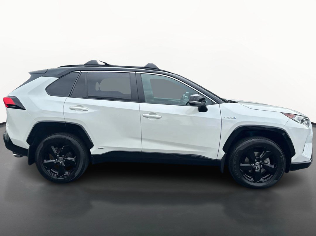 Used 2021 Toyota RAV4 XSE AWD/4WD image 2