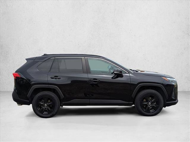 Used 2022 Toyota RAV4 XLE AWD/4WD image 4