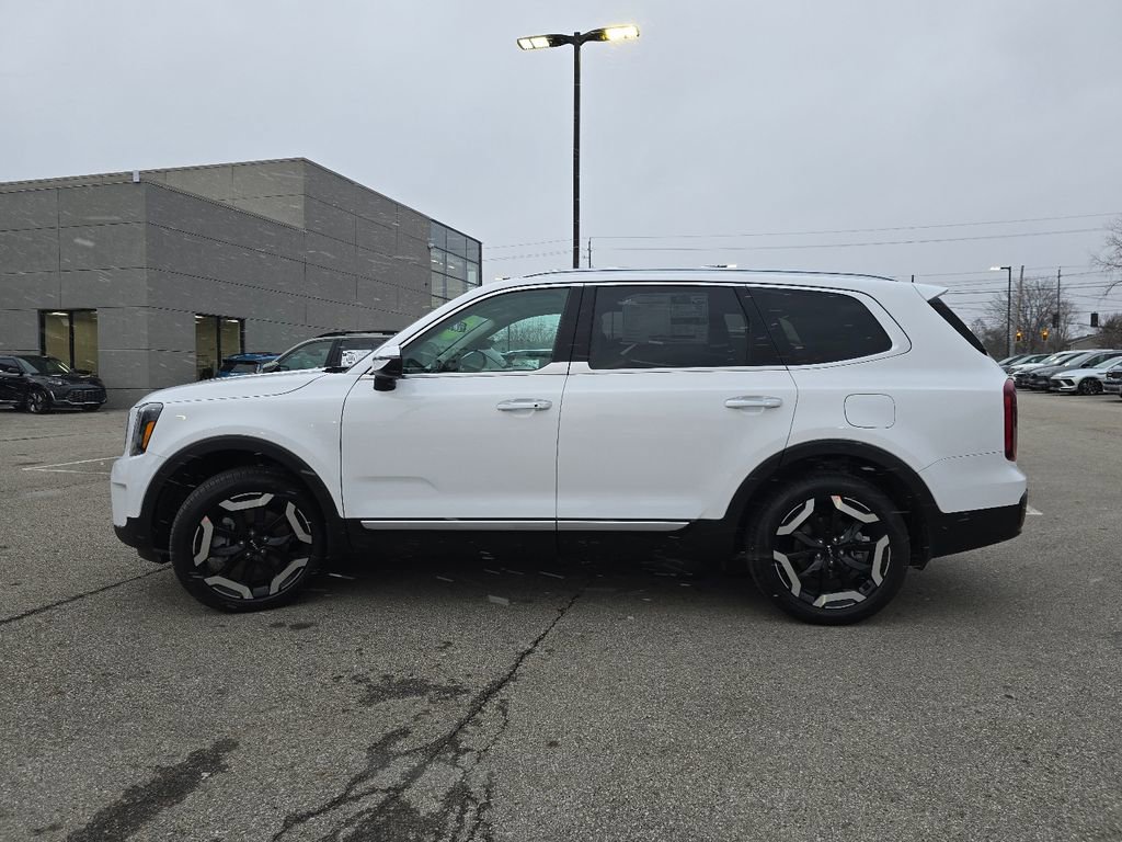 New 2025 Kia Telluride S image 13