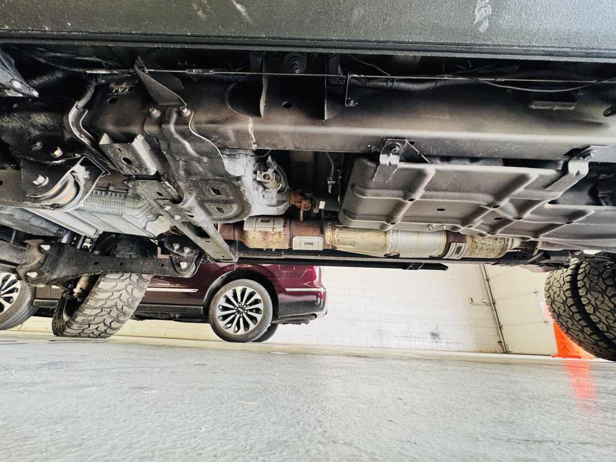 Used 2020 Ford F450 Lariat w/ Lariat Ultimate Package AWD/4WD image 12