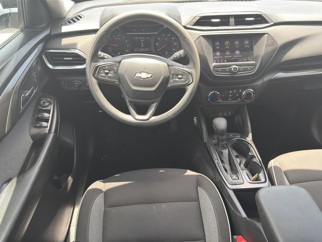 Used 2023 Chevrolet TrailBlazer LT FWD image 15