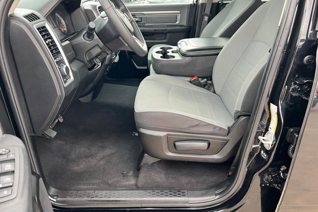 Used 2024 RAM 1500 Classic SLT image 17