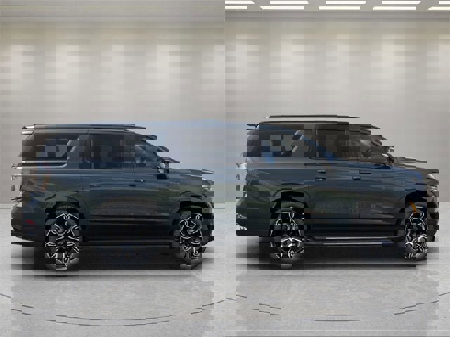 New 2026 Chevrolet Suburban RST image 5