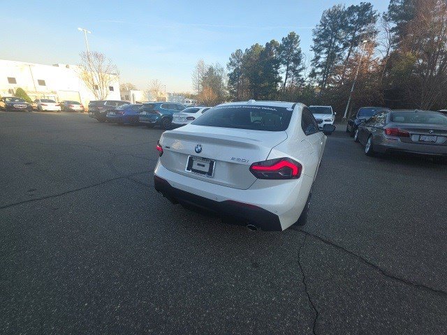 Used 2025 BMW 230i xDrive Coupe w/ Premium Package image 9