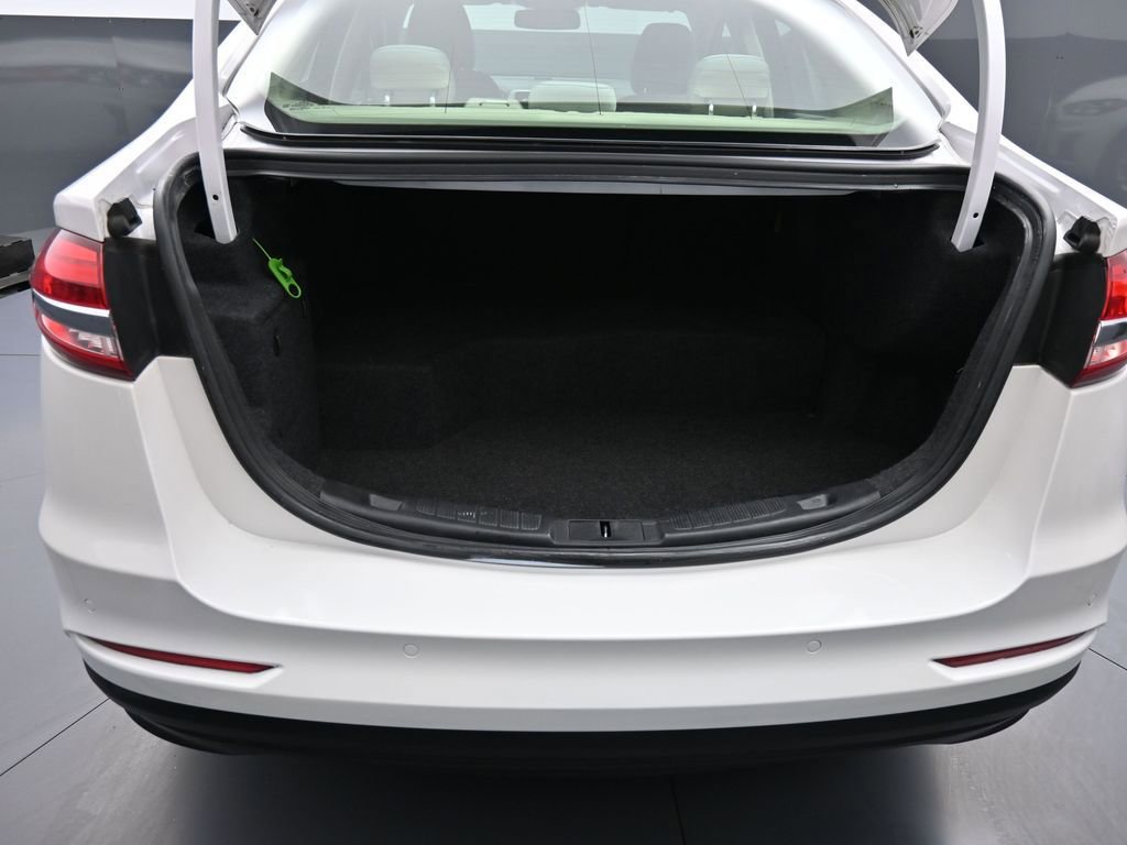 Used 2019 Ford Fusion SE FWD image 22