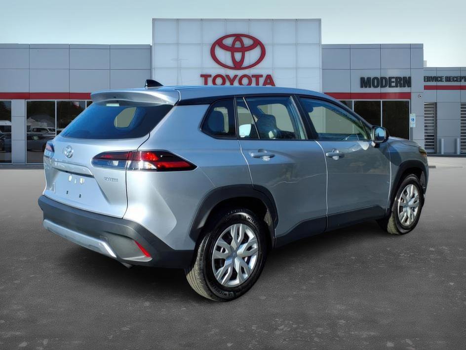 Used 2026 Toyota Corolla Cross L image 6