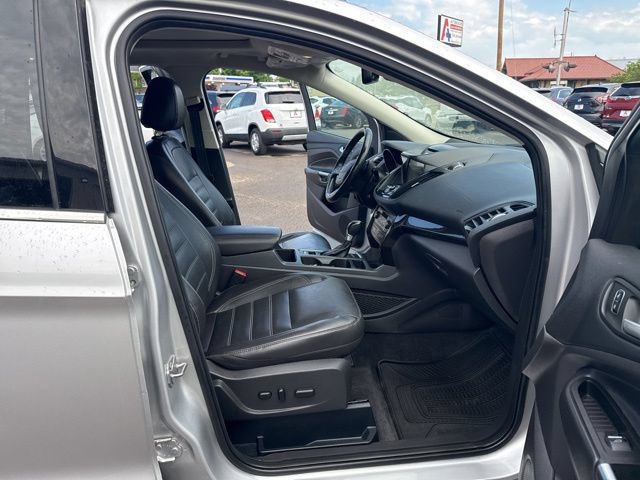 Used 2017 Ford Escape Titanium w/ Equipment Group 301A AWD/4WD image 15