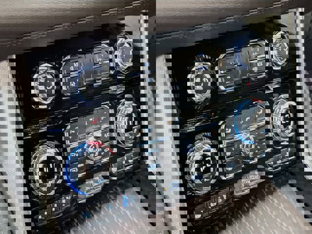 Used 2024 GMC Yukon XL Denali image 17