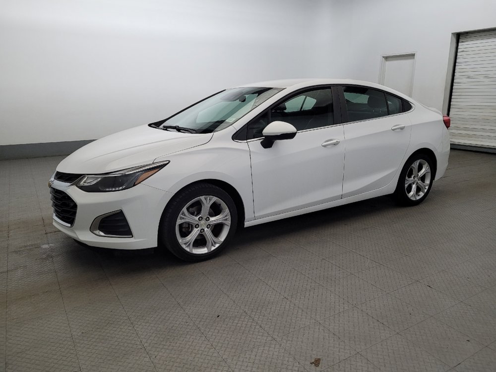 Used 2019 Chevrolet Cruze Premier w/ Driver Confidence II Package FWD image 2