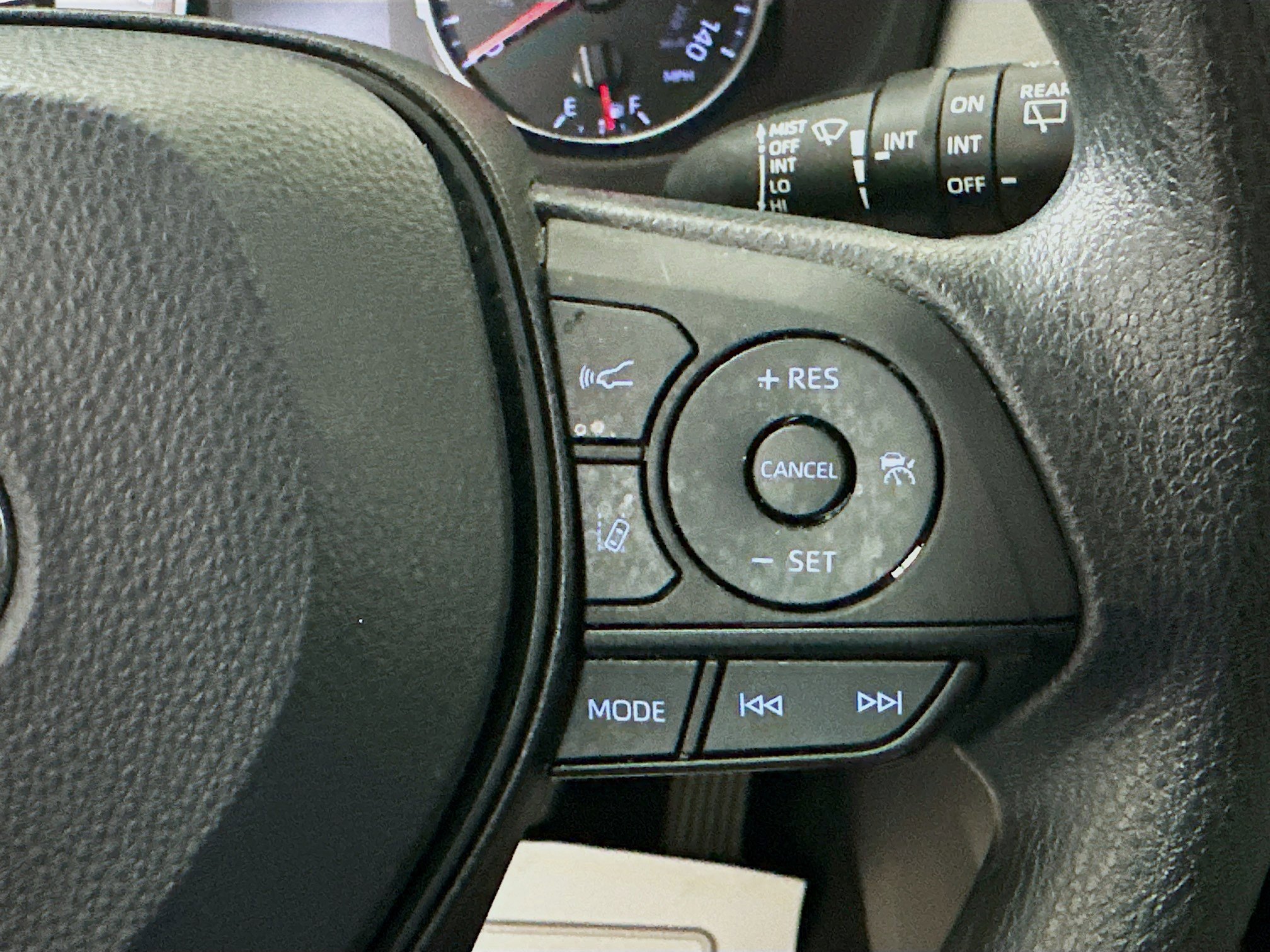 Used 2022 Toyota RAV4 XLE image 17