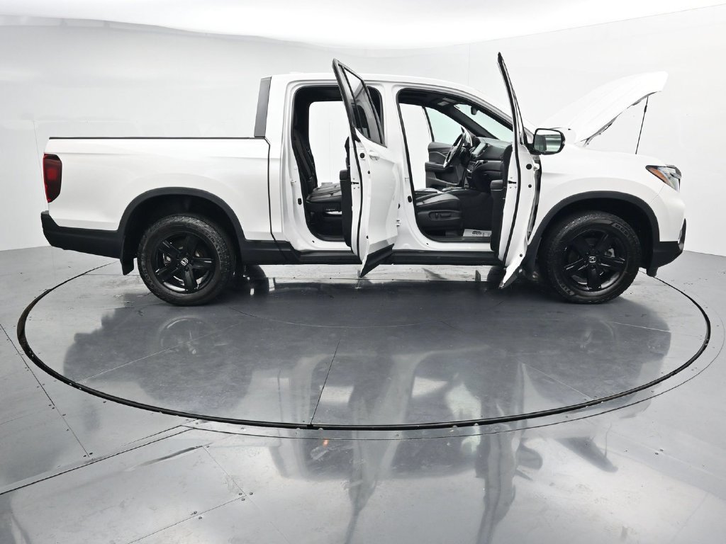 Used 2023 Honda Ridgeline Black Edition image 41