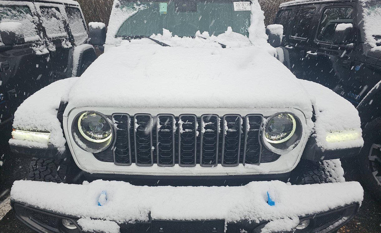 Used 2025 Jeep Wrangler Unlimited Rubicon 4xe w/ Safety Group image 3