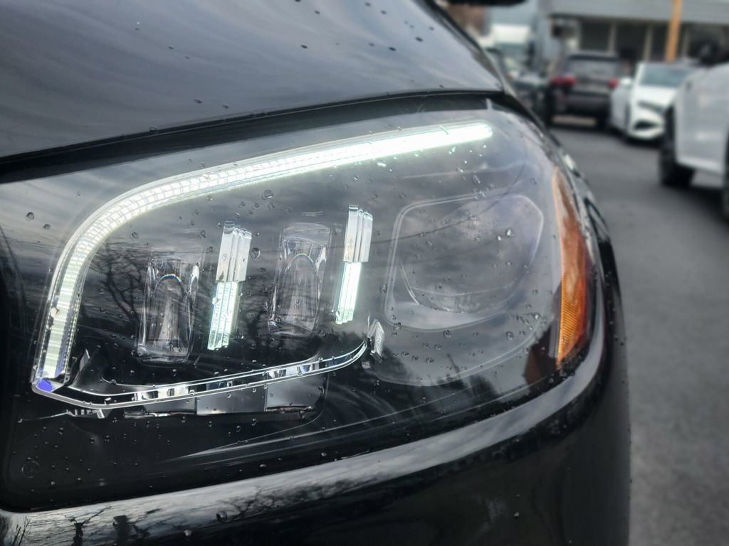 New 2026 Mercedes-Benz GLS 580 4MATIC image 10