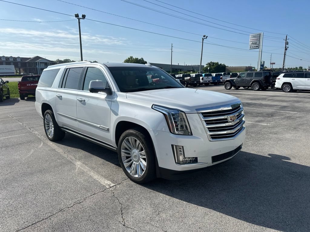 Used 2019 Cadillac Escalade ESV Platinum AWD/4WD image 2