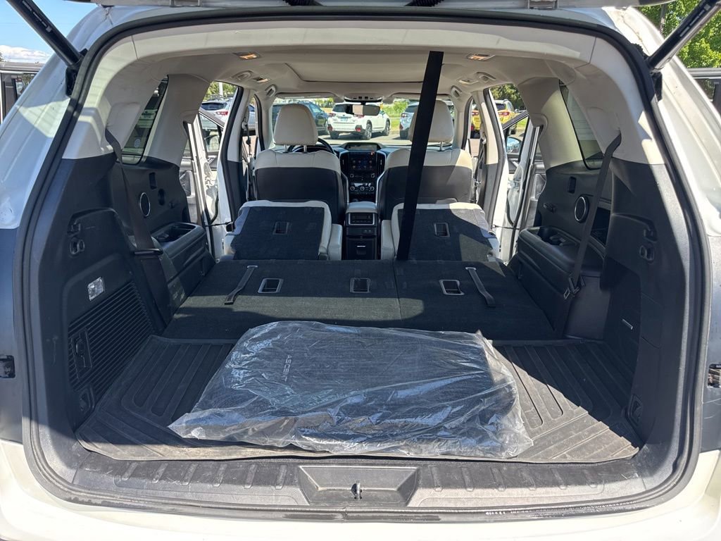 Used 2022 Subaru Ascent Limited w/ Technology Package AWD/4WD image 10