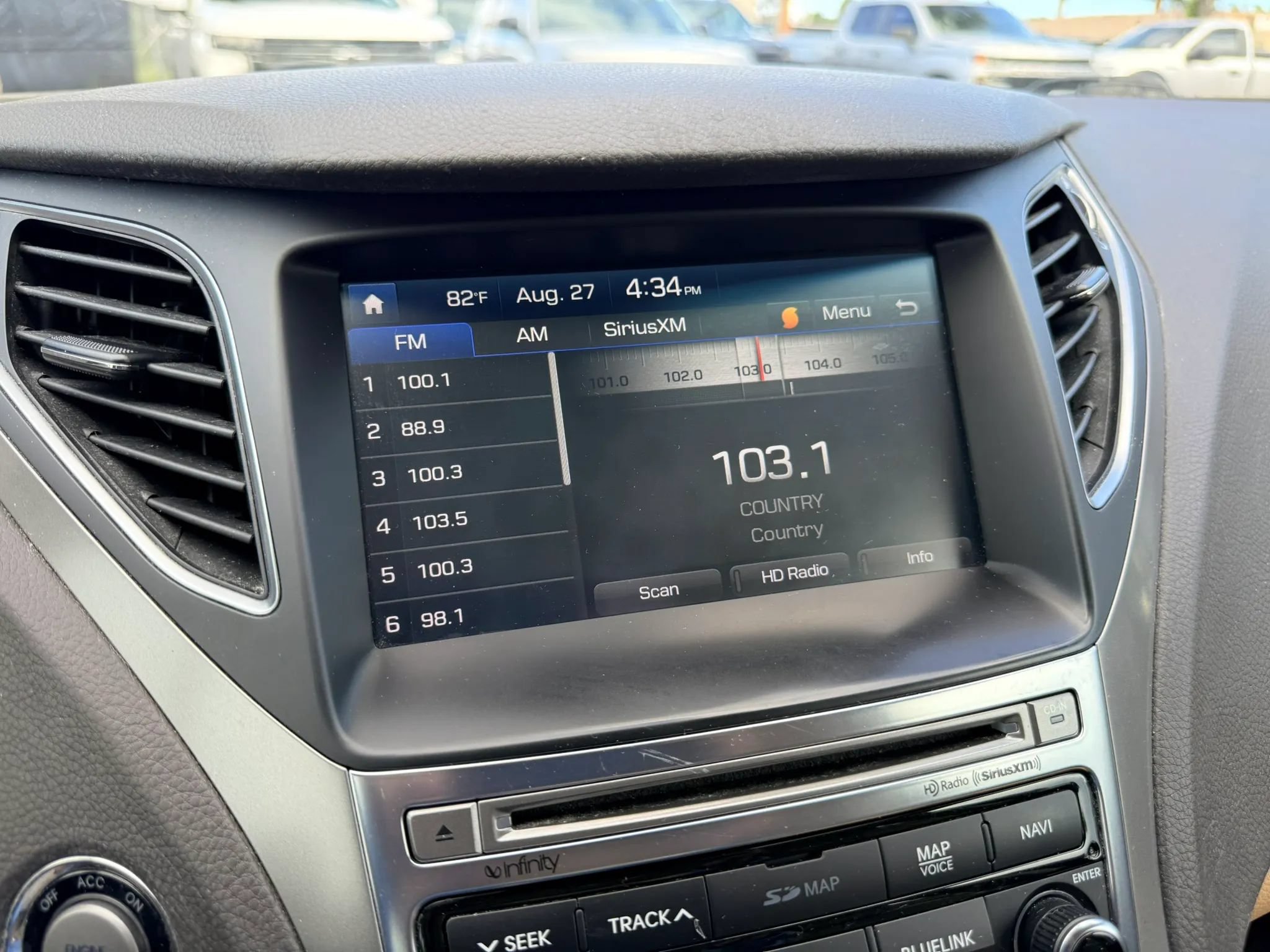 Used 2017 Hyundai Azera FWD image 18